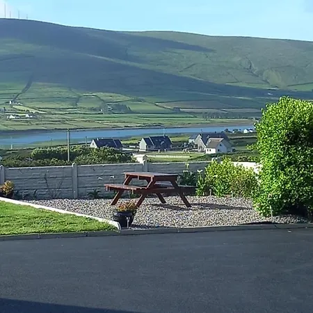A New U Country Cottage B&B Valentia Island * Valentia-sziget